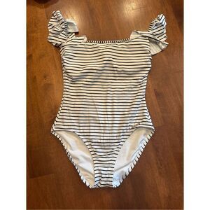 Woman’s Vince Camuto striped swimsuit size 6